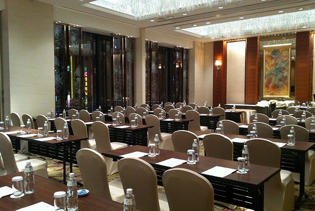 大倉久和大飯店